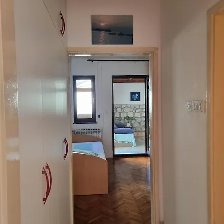 Ivan Apartment *
